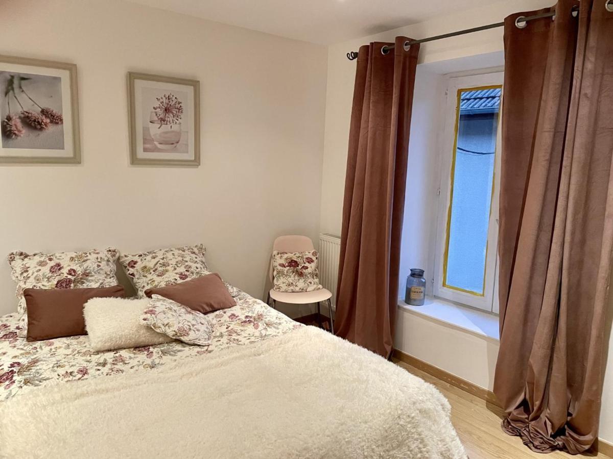 Les Glycines Villa Hieres-Sur-Amby ภายนอก รูปภาพ