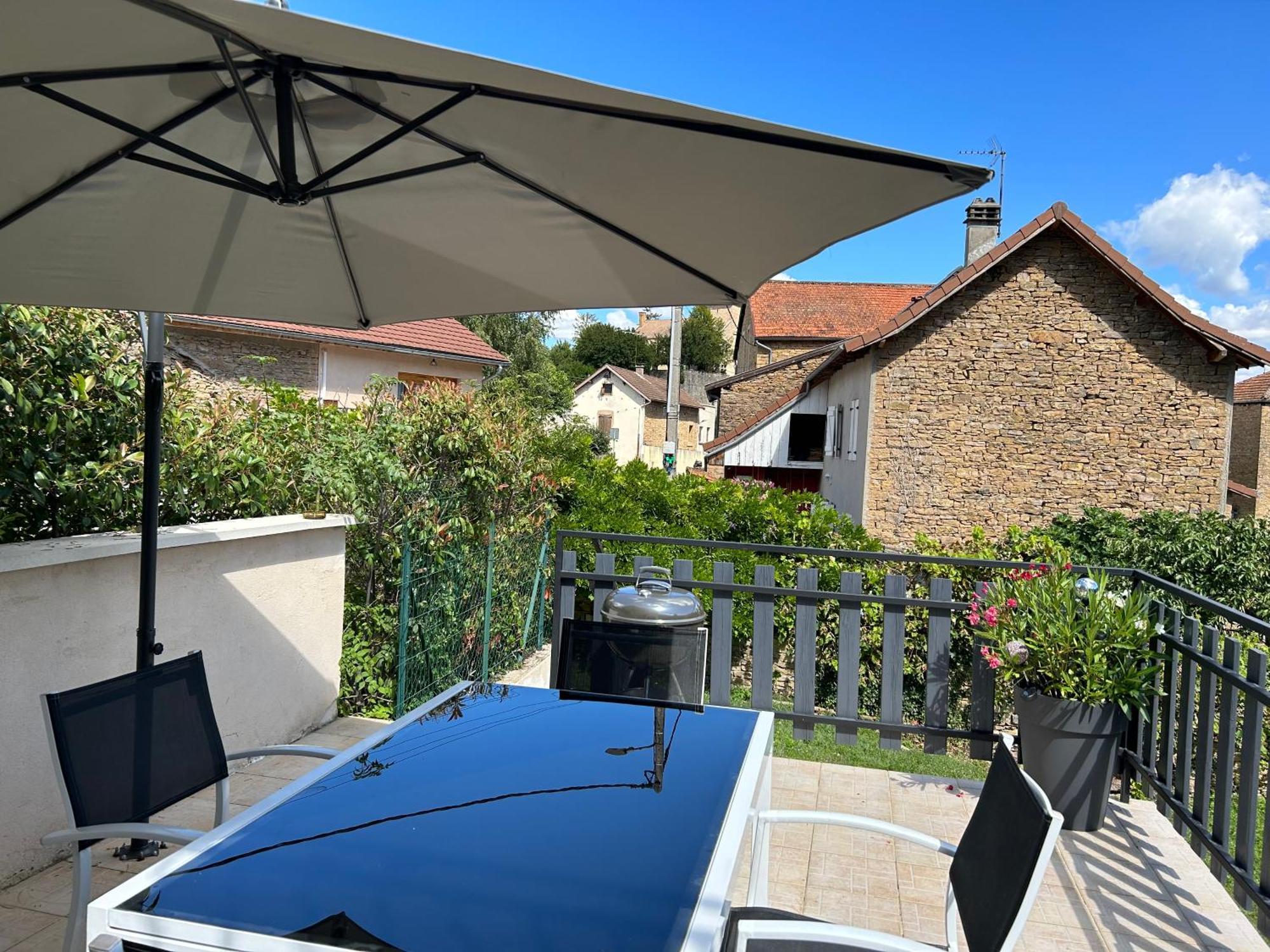 Les Glycines Villa Hieres-Sur-Amby ภายนอก รูปภาพ